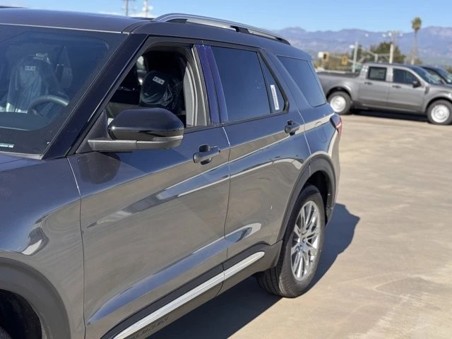 2026 Ford Explorer 6th Gen - Image 9 of 12
