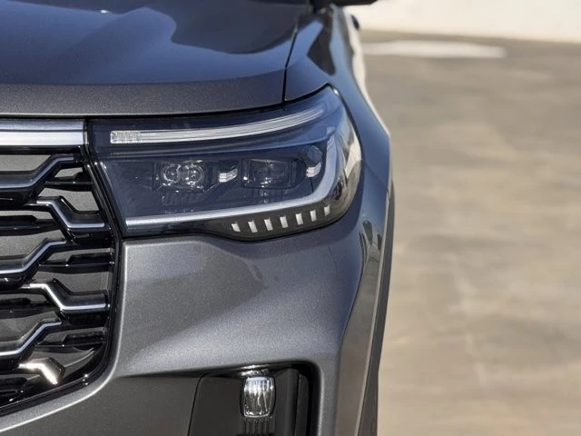 2026 Ford Explorer 6th Gen - Image 8 of 12