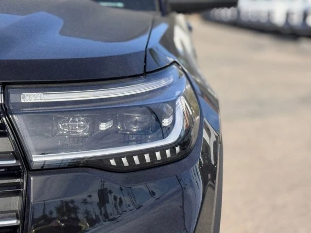 2026 Ford Explorer 6th Gen - Image 8 of 12