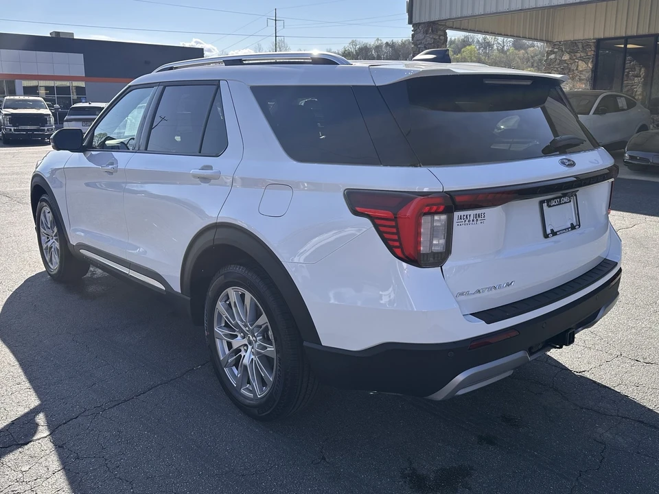 2026 Ford Explorer 6th Gen - Image 8 of 21