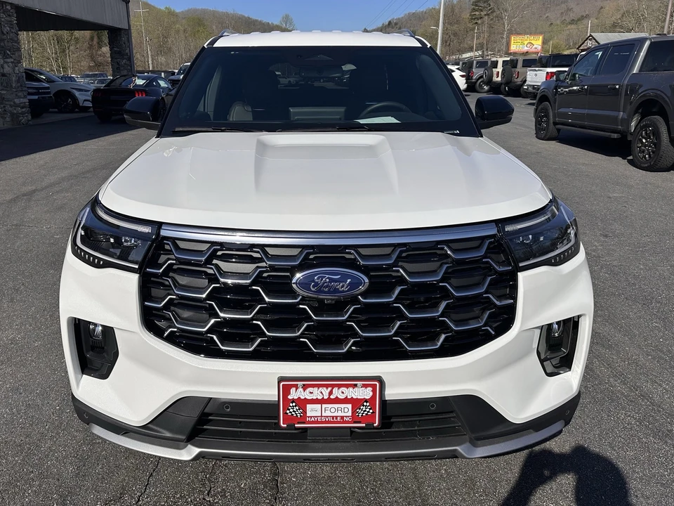 2026 Ford Explorer 6th Gen - Image 3 of 21