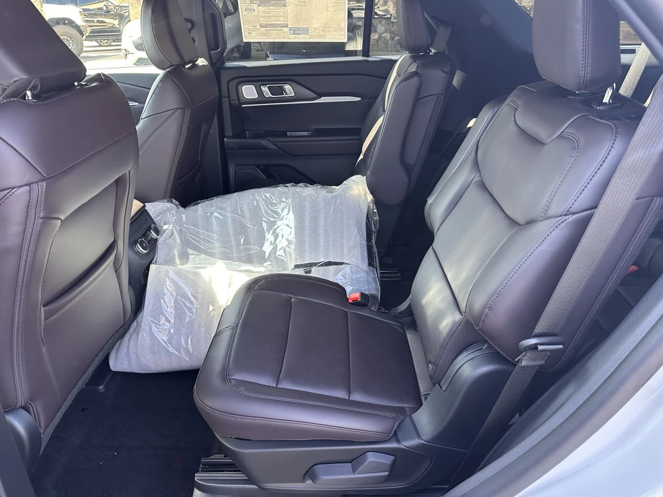 2026 Ford Explorer 6th Gen - Image 12 of 21