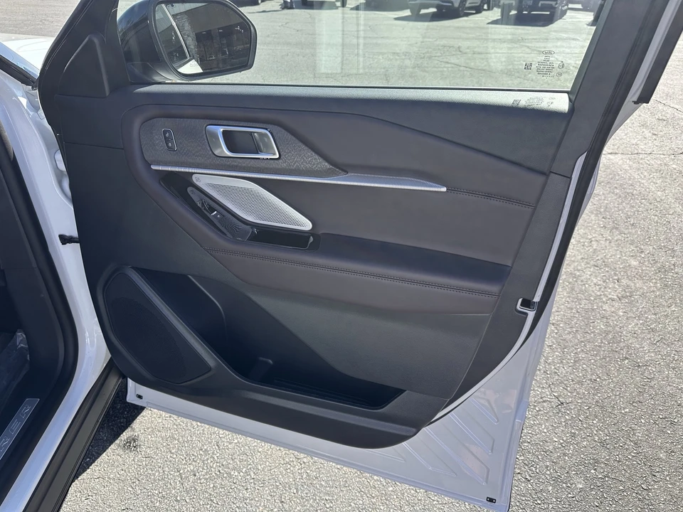 2026 Ford Explorer 6th Gen - Image 13 of 21