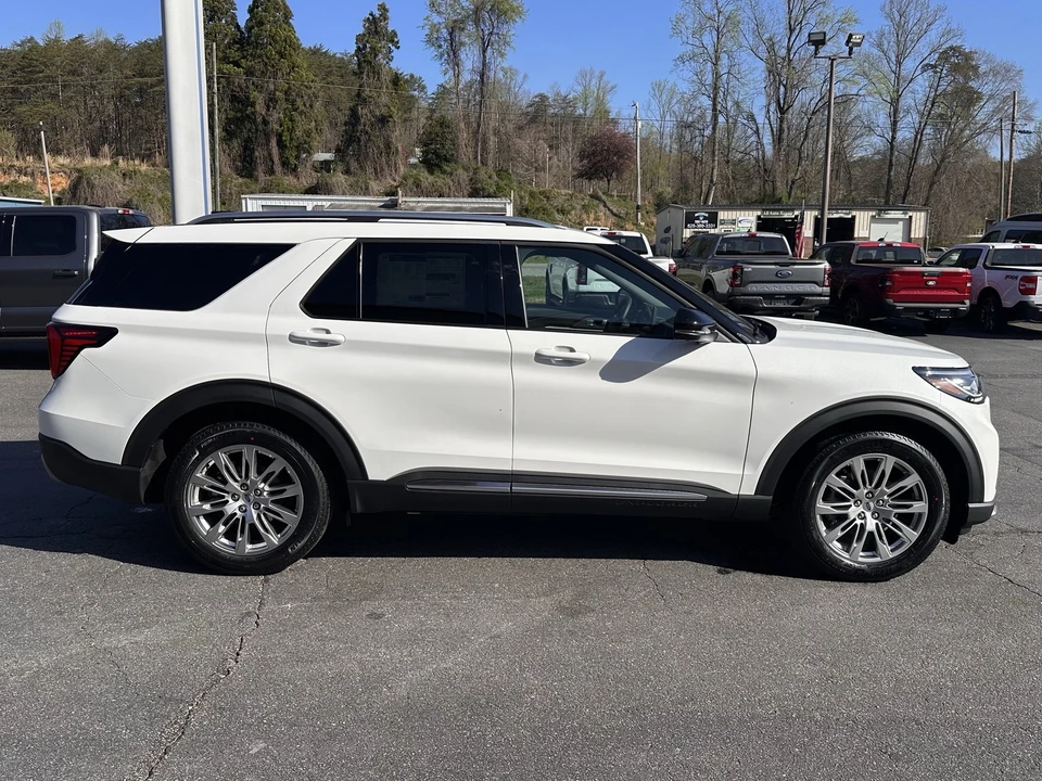 2026 Ford Explorer 6th Gen - Image 5 of 21