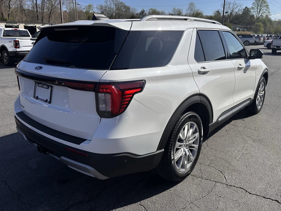 2026 Ford Explorer 6th Gen - Image 6 of 21