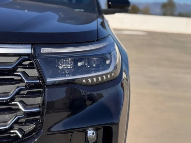 2026 Ford Explorer 6th Gen - Image 8 of 12
