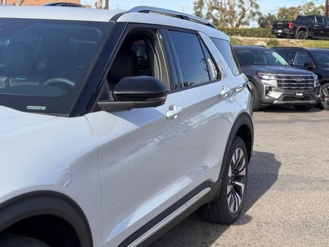 2026 Ford Explorer 6th Gen - Image 9 of 12