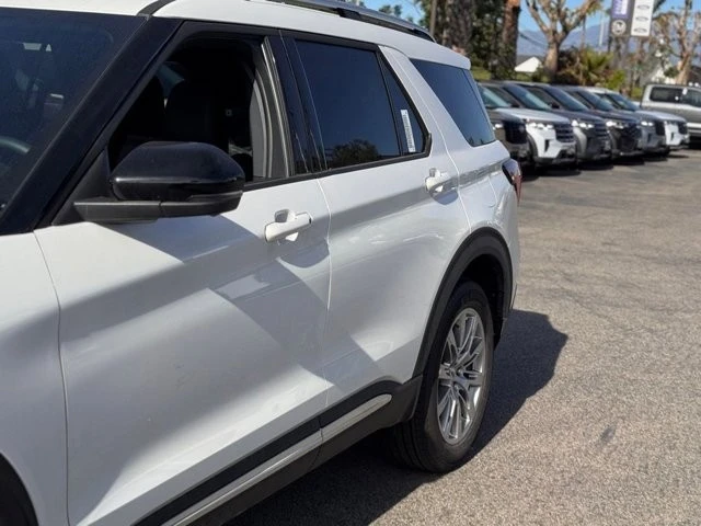 2026 Ford Explorer 6th Gen - Image 9 of 12