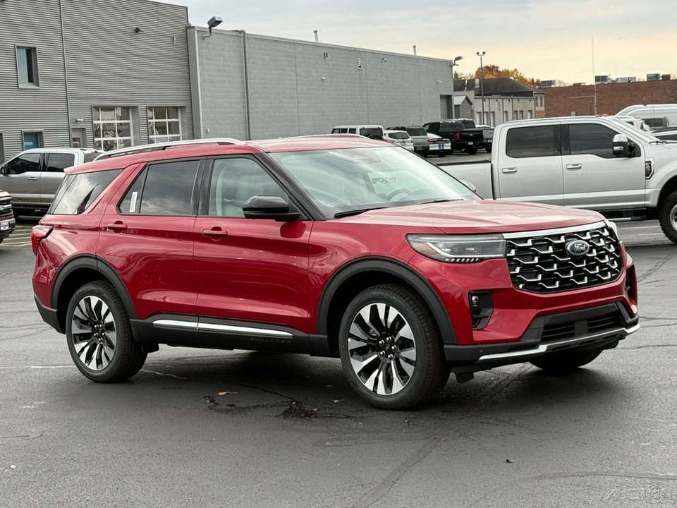 2026 Ford Explorer 6th Gen - Image 9 of 12