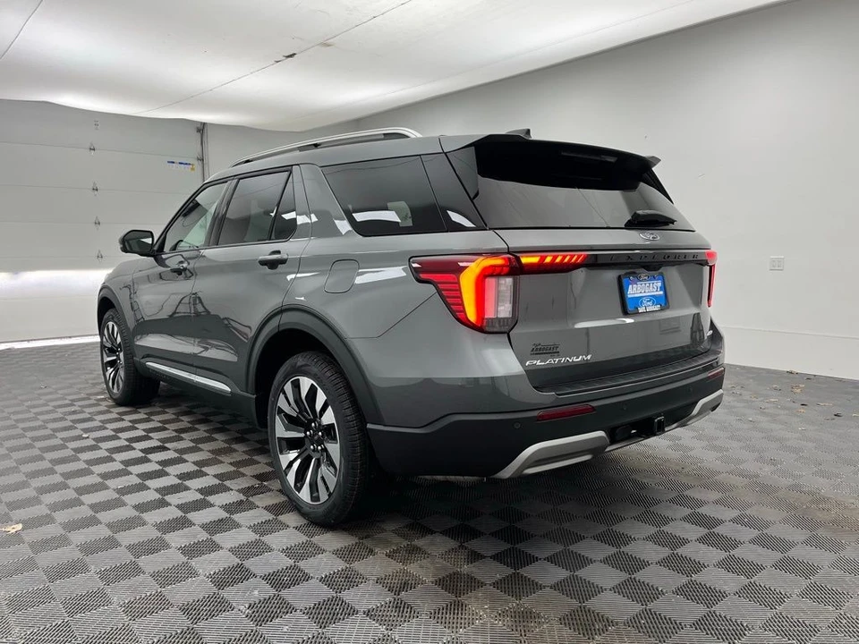 2026 Ford Explorer 6th Gen - Image 12 of 12