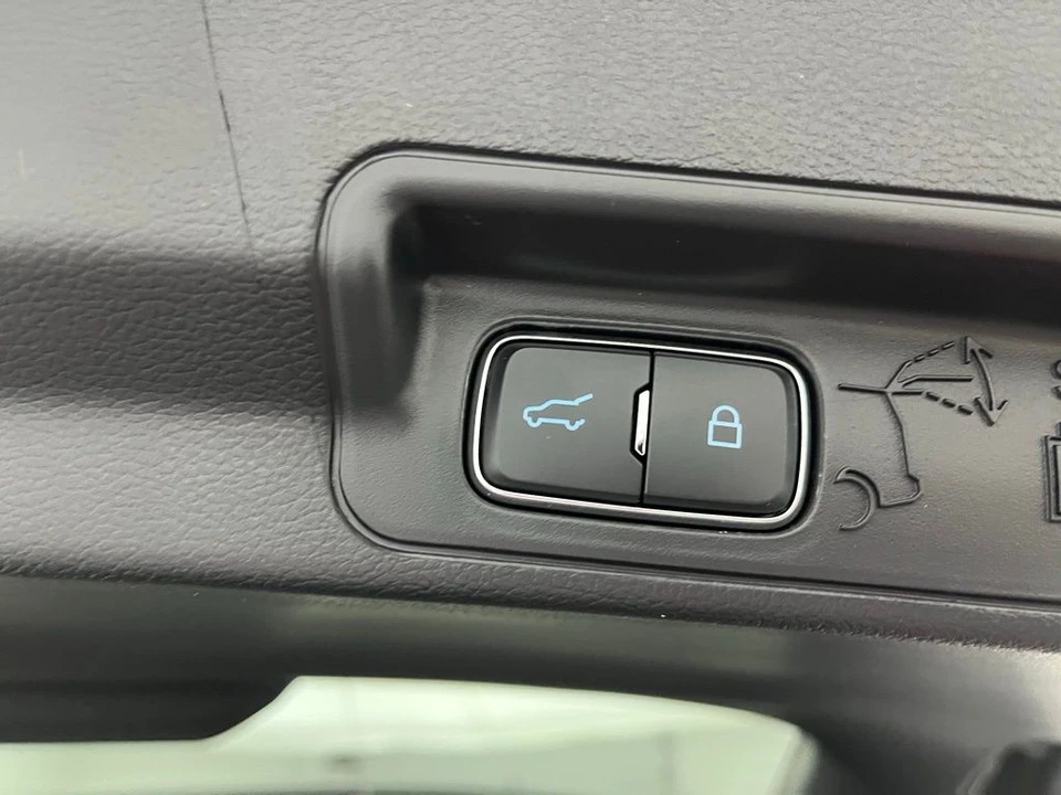 2026 Ford Explorer 6th Gen - Image 11 of 12