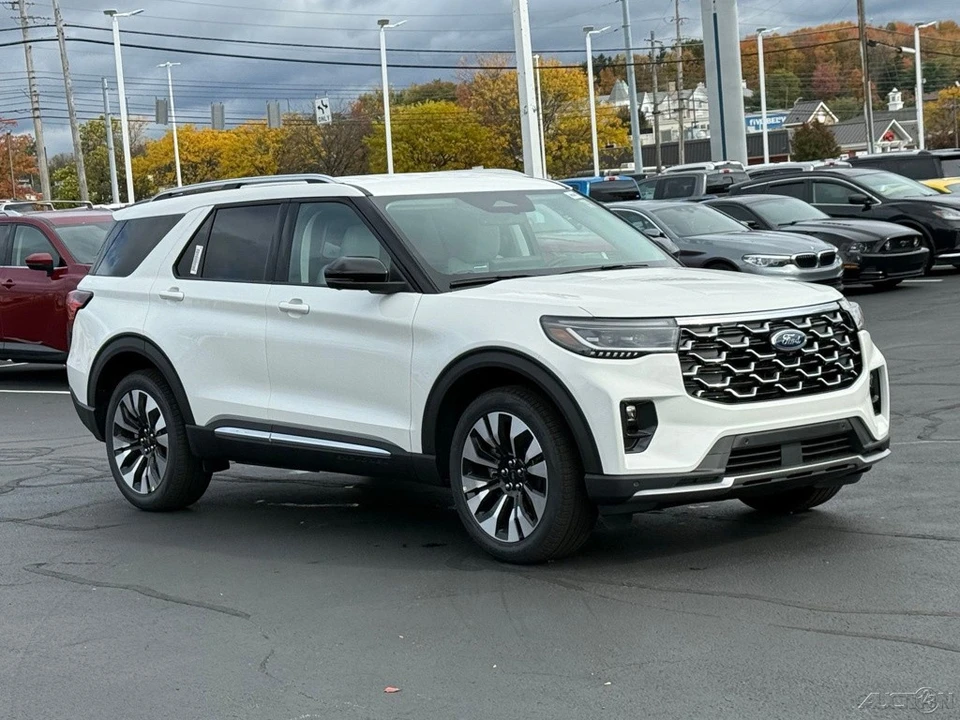 2026 Ford Explorer 6th Gen - Image 9 of 12