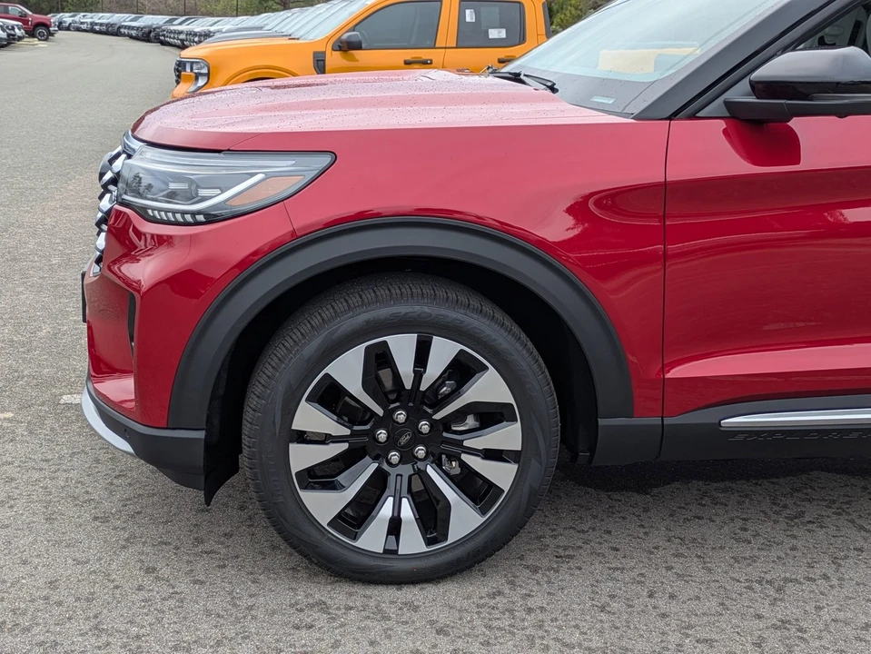 2026 Ford Explorer 6th Gen - Image 11 of 12