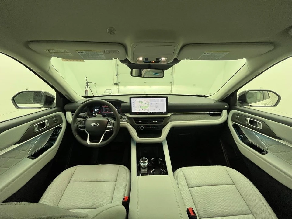 2026 Ford Explorer 6th Gen - Image 2 of 12