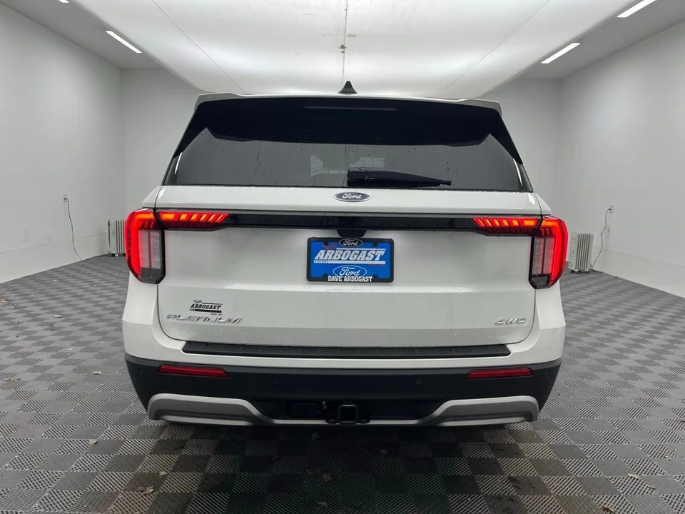 2026 Ford Explorer 6th Gen - Image 8 of 12