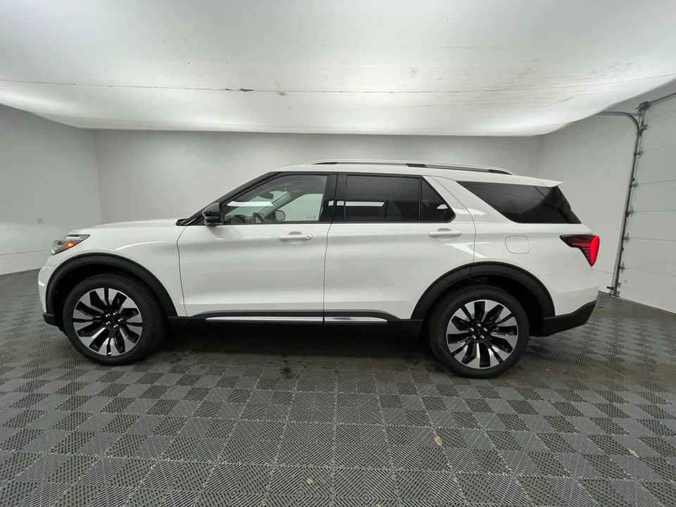 2026 Ford Explorer 6th Gen - Image 12 of 12