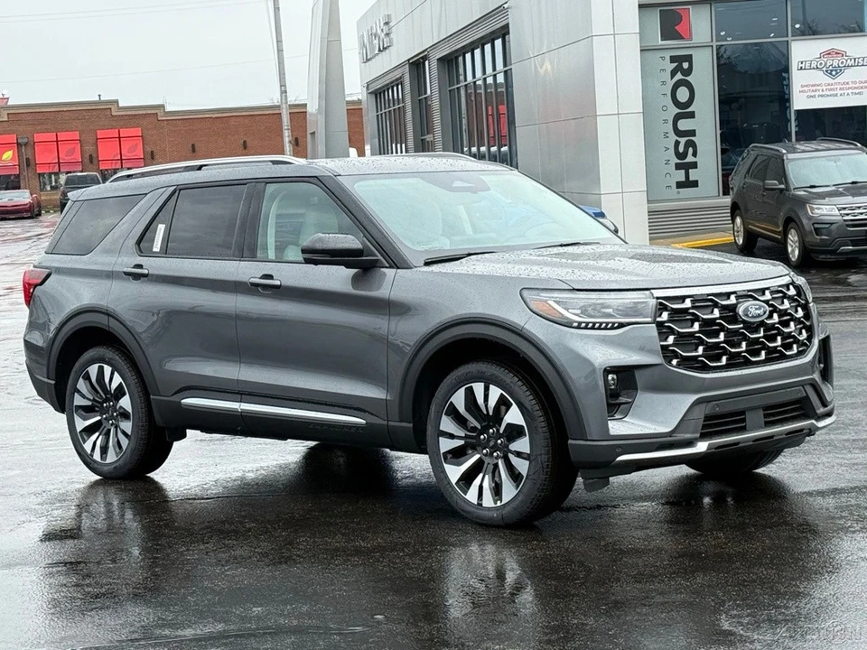 2026 Ford Explorer 6th Gen - Image 9 of 21