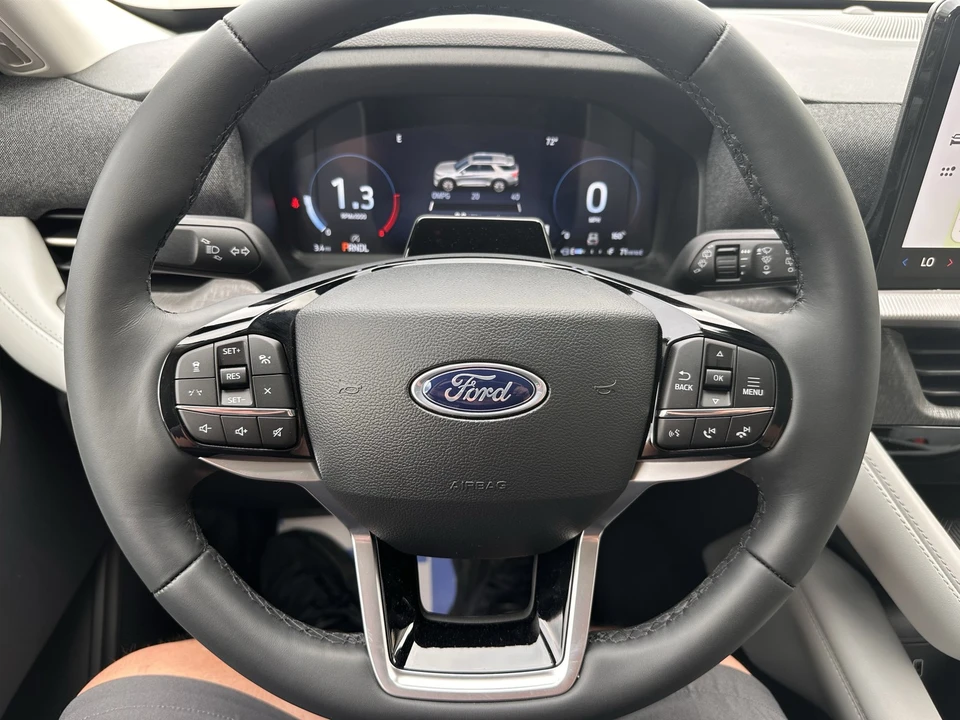 2026 Ford Explorer 6th Gen - Image 20 of 21