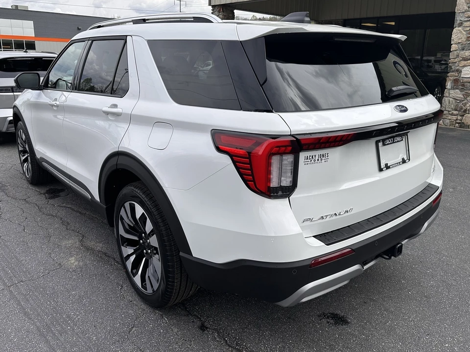 2026 Ford Explorer 6th Gen - Image 8 of 21