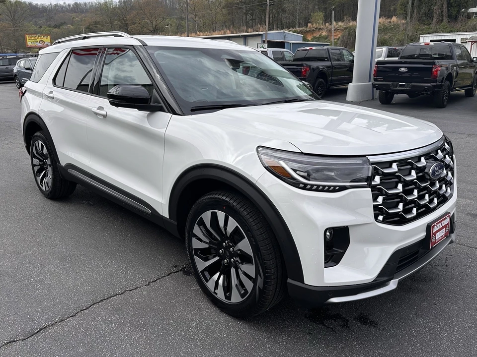 2026 Ford Explorer 6th Gen - Image 4 of 21