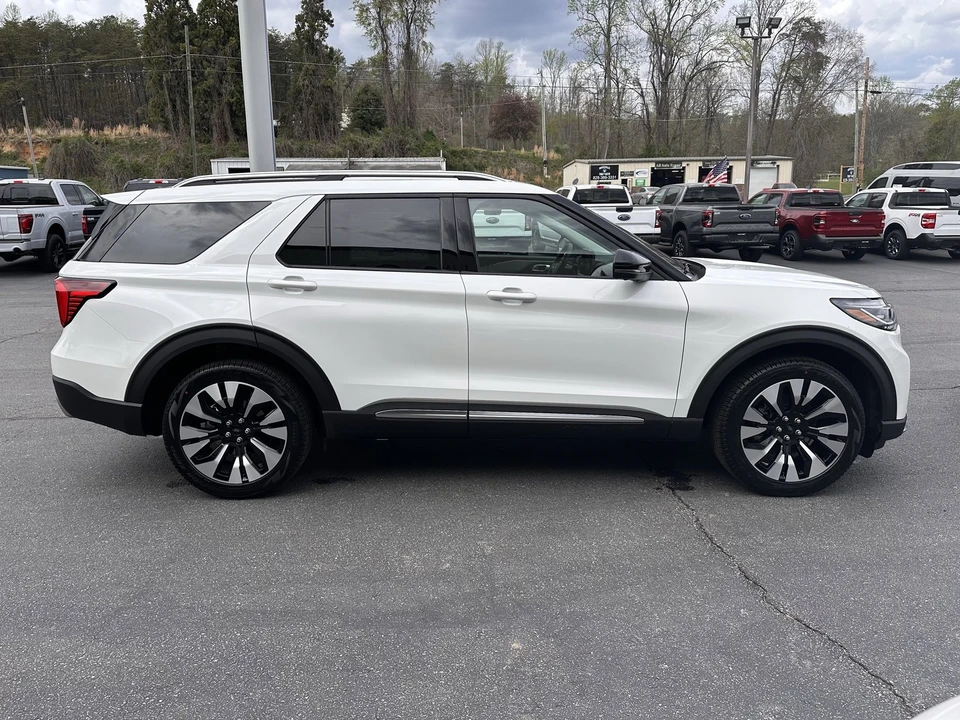 2026 Ford Explorer 6th Gen - Image 5 of 21