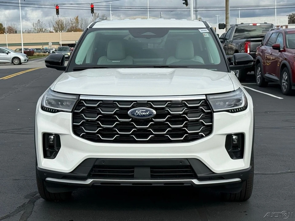 2026 Ford Explorer 6th Gen - Image 10 of 12