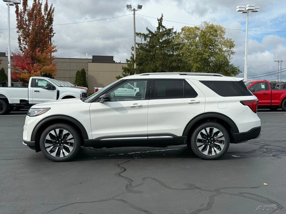 2026 Ford Explorer 6th Gen - Image 2 of 12
