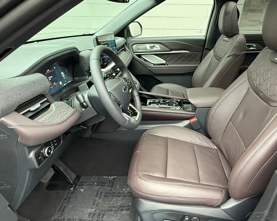 2026 Ford Explorer 6th Gen - Image 15 of 21