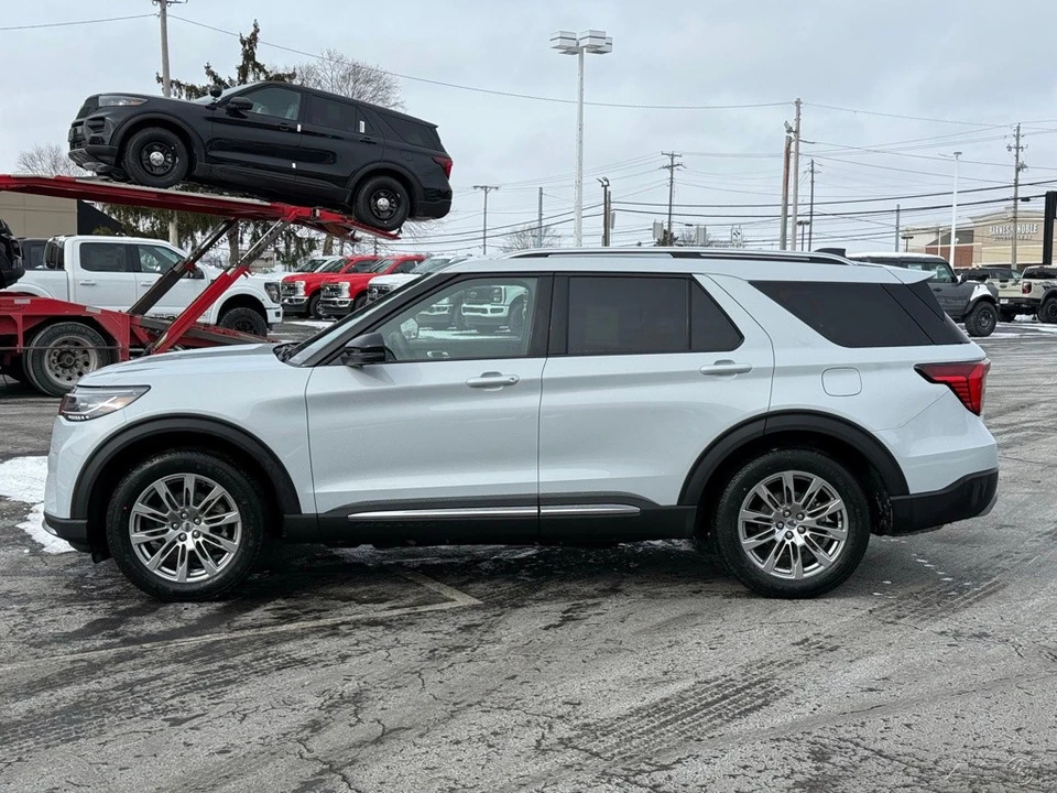 2026 Ford Explorer 6th Gen - Image 2 of 12