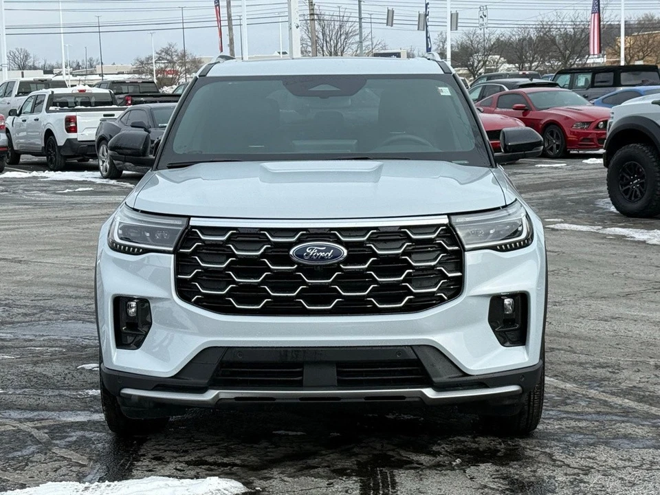 2026 Ford Explorer 6th Gen - Image 10 of 12