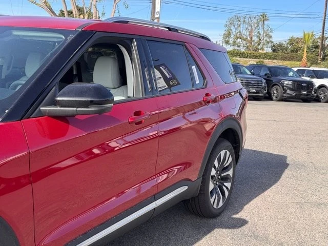 2026 Ford Explorer 6th Gen - Image 9 of 12