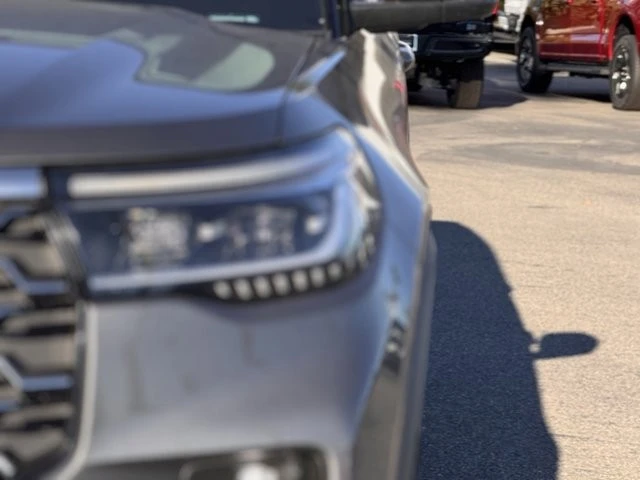 2026 Ford Explorer 6th Gen - Image 8 of 12