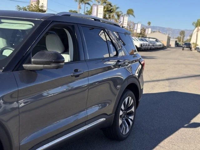 2026 Ford Explorer 6th Gen - Image 9 of 12