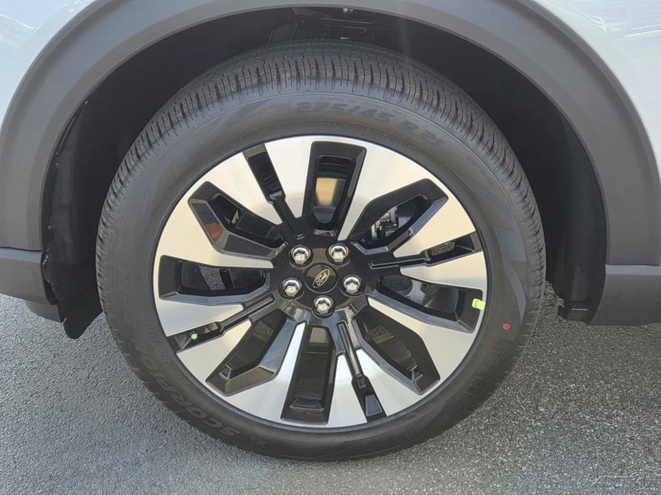 2026 Ford Explorer 6th Gen - Image 6 of 21