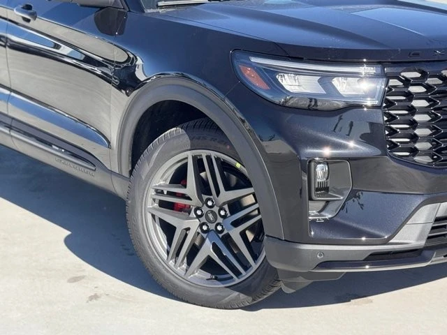 2026 Ford Explorer 6th Gen - Image 4 of 12