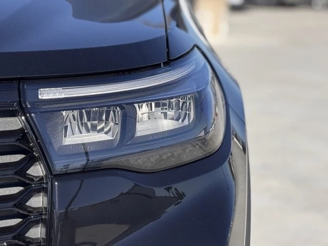 2026 Ford Explorer 6th Gen - Image 8 of 12
