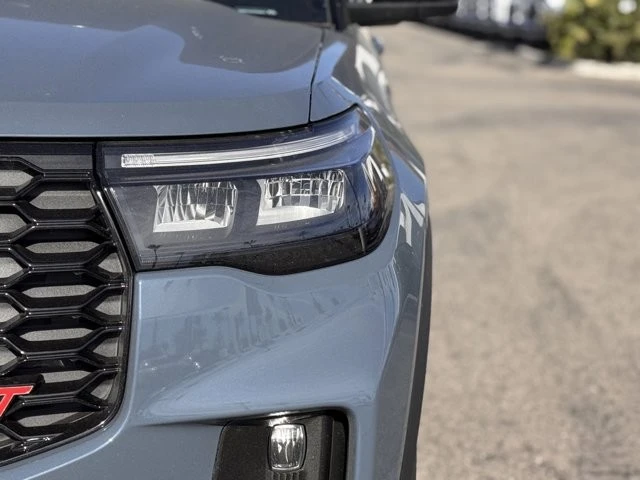 2026 Ford Explorer 6th Gen - Image 8 of 12