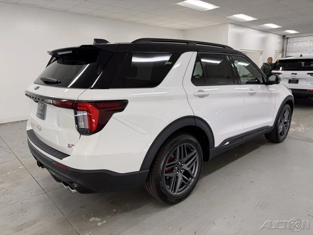 2026 Ford Explorer 6th Gen - Image 5 of 12