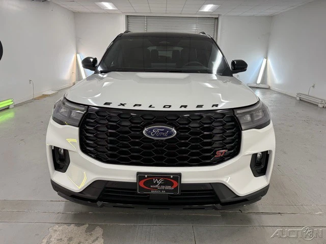 2026 Ford Explorer 6th Gen - Image 2 of 12