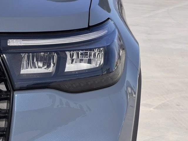 2026 Ford Explorer 6th Gen - Image 8 of 12