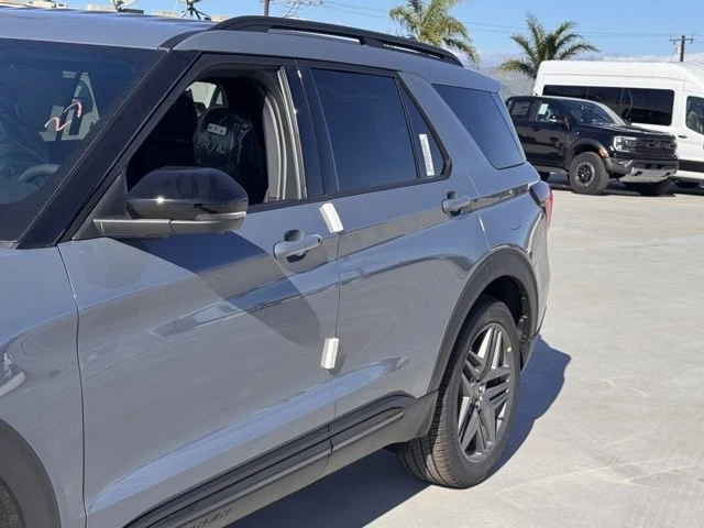 2026 Ford Explorer 6th Gen - Image 9 of 12