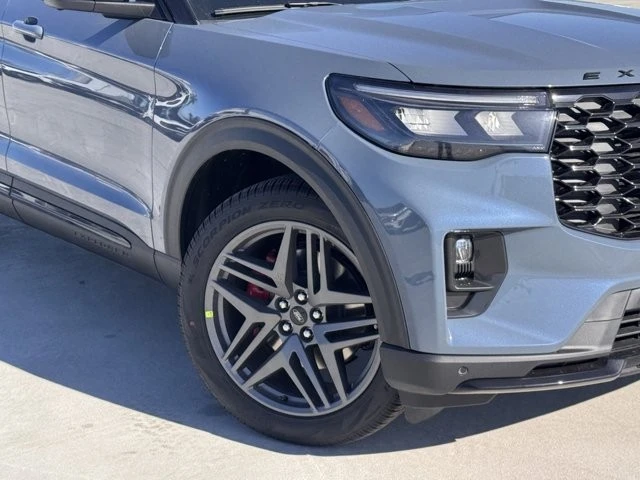 2026 Ford Explorer 6th Gen - Image 4 of 12