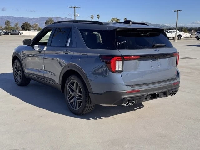 2026 Ford Explorer 6th Gen - Image 10 of 12