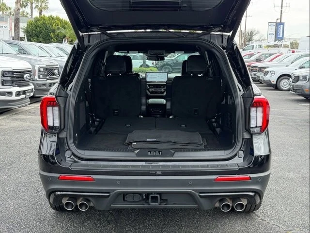 2026 Ford Explorer 6th Gen - Image 10 of 12