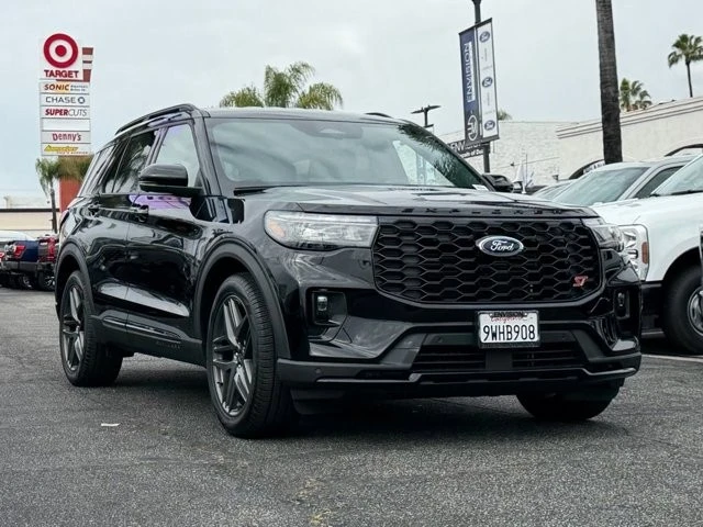 2026 Ford Explorer 6th Gen - Image 2 of 12