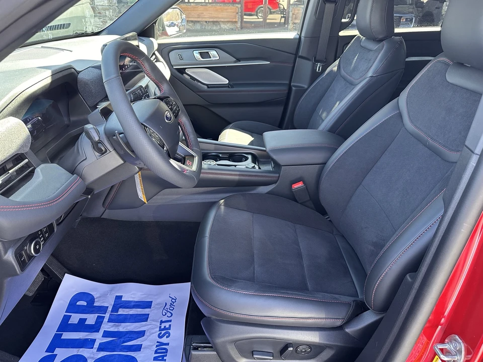 2026 Ford Explorer 6th Gen - Image 9 of 31