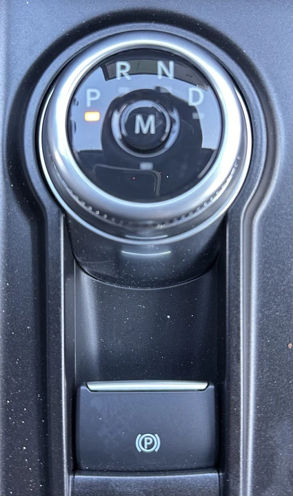 2026 Ford Explorer 6th Gen - Image 26 of 31
