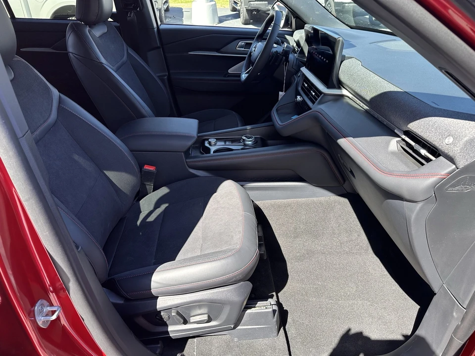 2026 Ford Explorer 6th Gen - Image 13 of 31