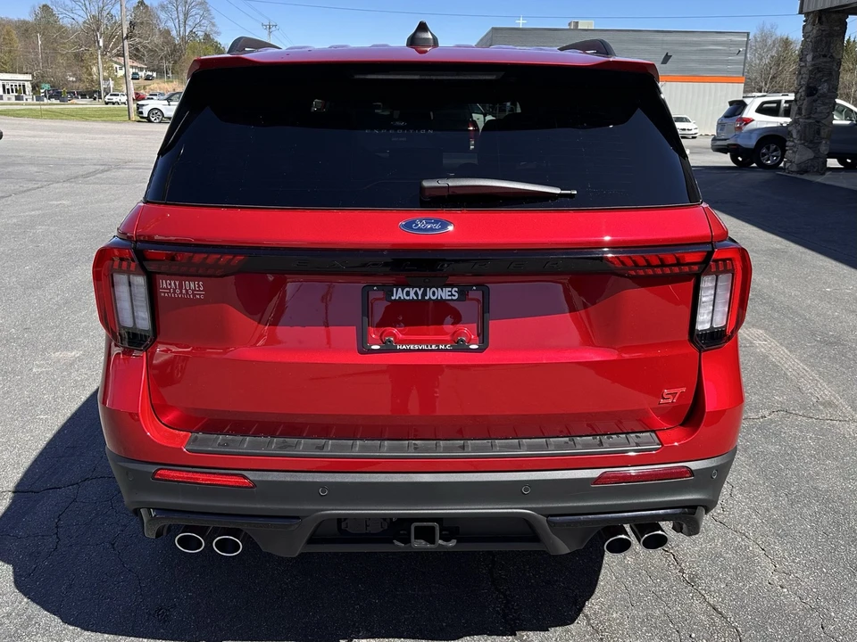 2026 Ford Explorer 6th Gen - Image 6 of 31