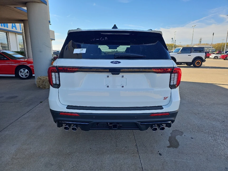 2026 Ford Explorer 6th Gen - Image 10 of 21